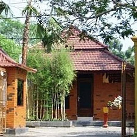 Hotel Cendrawasih Jembel Exterior foto